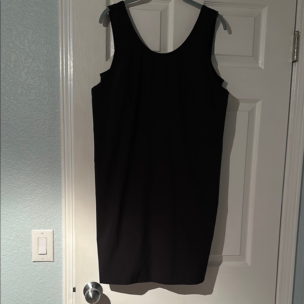 Elegant Black Sleeveless Dress